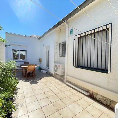 Charmante Villa Avec Piscine Dans Les Canaux Empuriabrava Exterior foto
