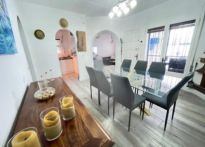 Charmante Villa Avec Piscine Dans Les Canaux